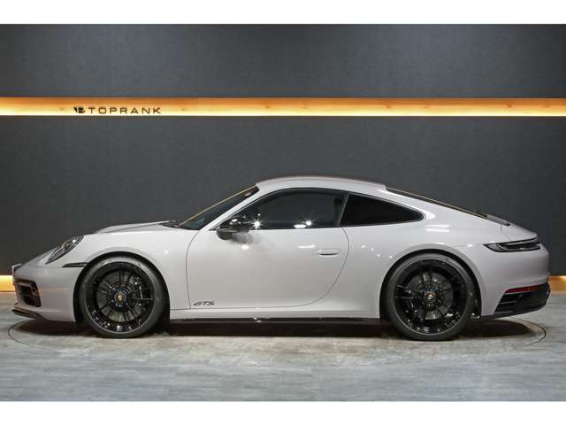 お客様に合わせた多彩なお支払いプランをご用意しております。残価設定や自由返済型、リースのご案内も可能です。実質年利1.8％～