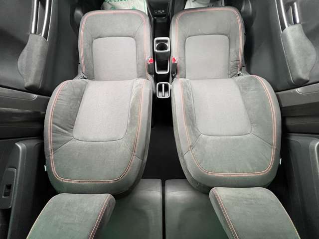 シートのへたりやシミも無く、綺麗な状態を保っております。