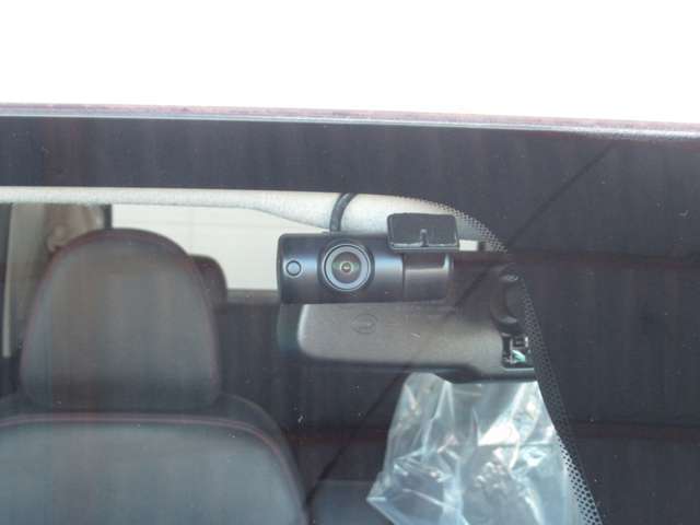 万一に備え、運転の記録をしっかり保存 ( ドライブレコーダー)