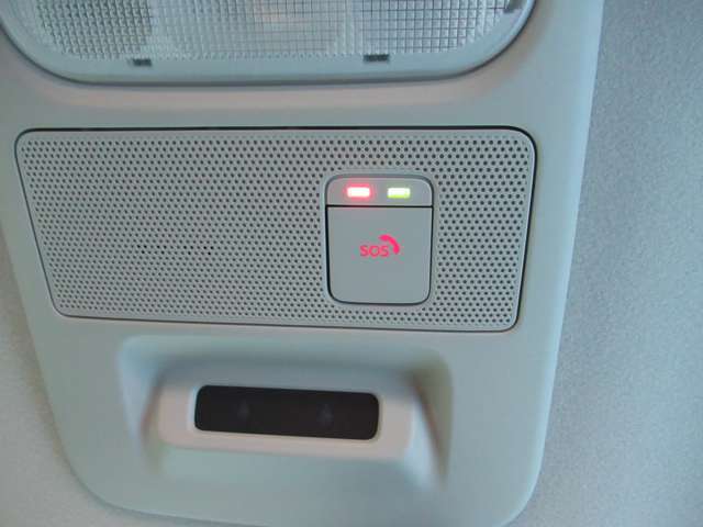 SOSコール　事故や急病時などにオペレーターが警察・消防への連携をサポート（登録が必要です詳しくはカーライフアドバイザーまで）