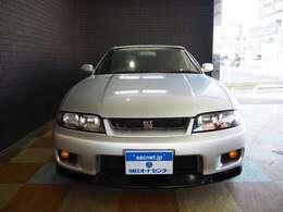 R33スカイライン　GT-R入庫致しました。修復歴無し。内外装共にコンディション良好です。