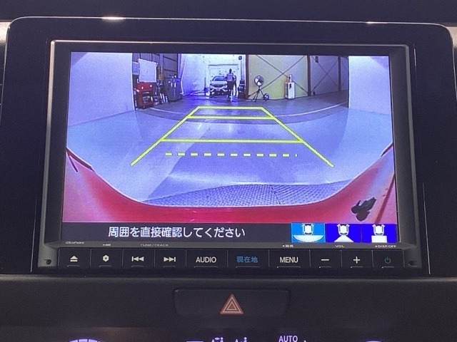 純正メモリーナビとバックカメラ付☆bluetoothオーディオでドライブも好きな音楽を聴いて楽しめます。TV視聴も可能です☆