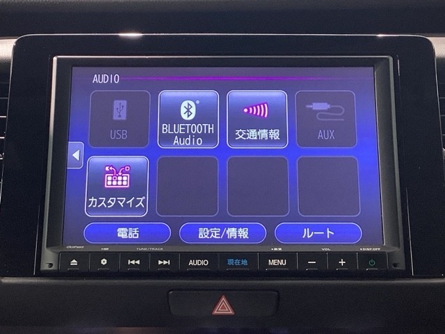 純正メモリーナビとバックカメラ付☆bluetoothオーディオでドライブも好きな音楽を聴いて楽しめます。TV視聴も可能です☆