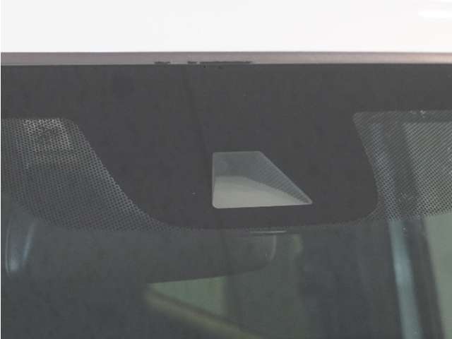 運転する人も、そうでない人も、家族みんなが安心して、自由にお出かけできる生活をサポートする先進機能。