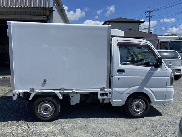 傷ついたお車は車の病院の当店へ！仕上げは任せて下さい！ピカピカに仕上げます！