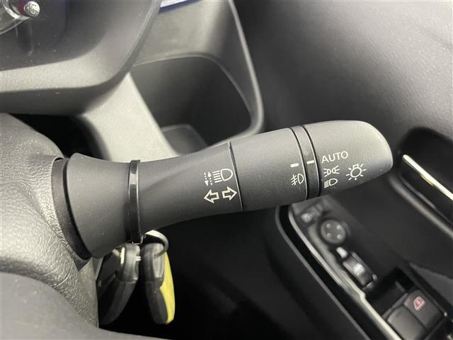 【ランプスイッチ】自動または手動でヘッドランプなどを点灯・消灯できます！