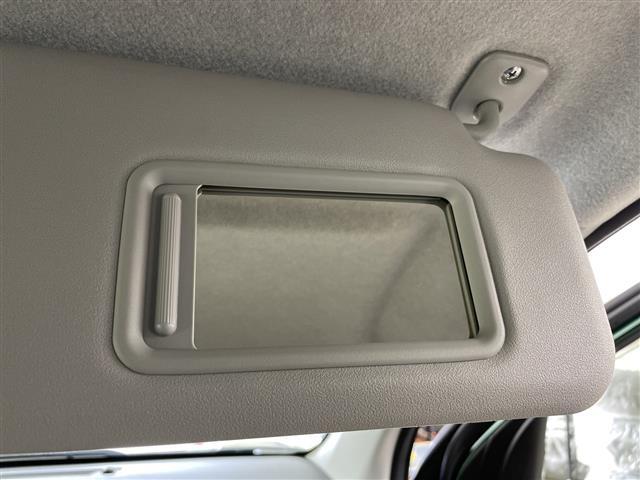 【バックミラー】大きくて見やすいので、後方を見るときも安心です！