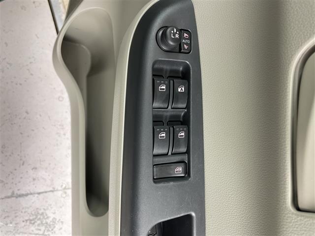 【窓操作部】軽い力で、窓を開けたり閉めたりすることができます！掲載箇所以外にご希望の写真がございましたら、お気軽にお問い合わせ下さい！メールや郵送でお送りさせていただきます。