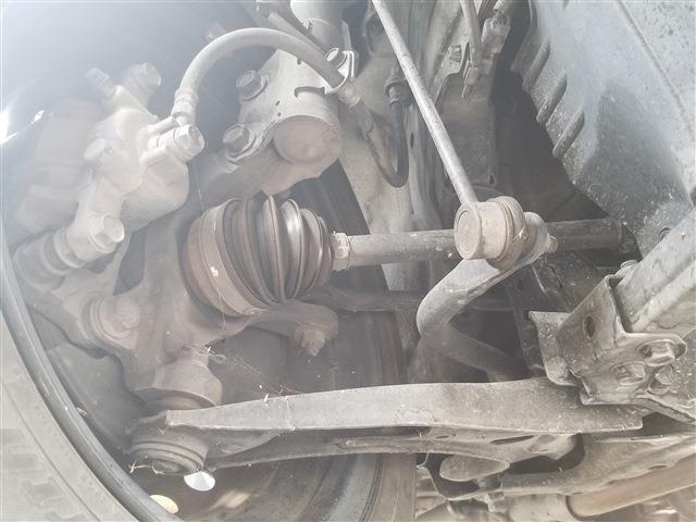 弊社の「東村山店」には鈑金担当がおり、お車をぶつけてしまった際や事故に遭われた際も自社でご対応致します。お車の事はトータルでサポートさせていただきます！