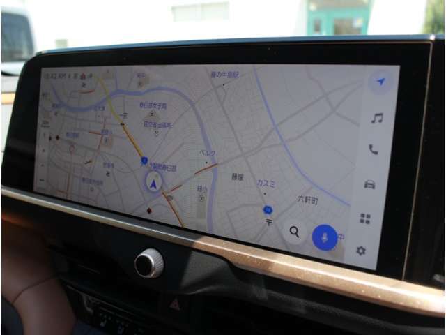 純正ナビ搭載車！！ナビ起動までの時間と地図検索する速度が魅力で、初めての道でも安心・快適なドライブをサポートします！！