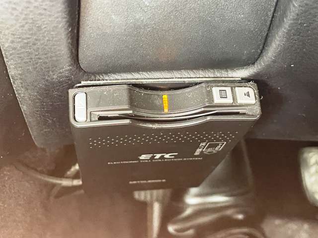 ETC車載器付きで高速道路もらくらくです。