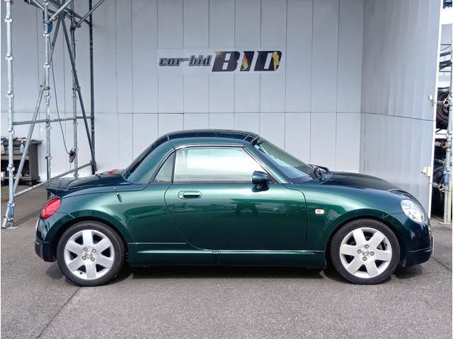 他にも画像がございますので、ぜひご覧いただければと思います。より詳しくお車をご覧いただけます。