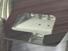 【スズキ　セーフティサポート】走行中に前方の車両等を認識し、衝突しそうな時は警報とブレーキで衝突回避と被害軽減をアシスト。より安全にドライブをお楽しみいただけます。