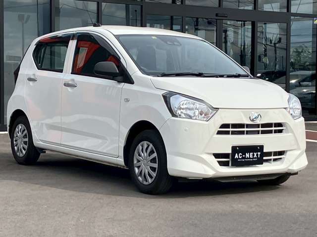 働いているスタッフは、中古車販売に携わってきたスタッフばかりなので車の知識やアドバイスはお任せください。「買ってよかった」「乗って楽しい」と思える一台のご提供をお約束します！
