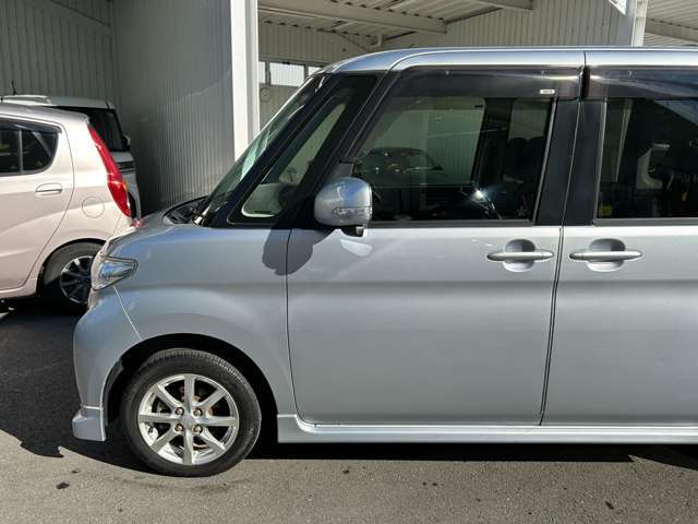 お車の任意保険も当店にお任せ下さい☆当店のカーライフアドバイザーは全員保険の専門資格を保有しております！万が一の事故や故障の際も担当スタッフが丁寧的確にご対応致します☆