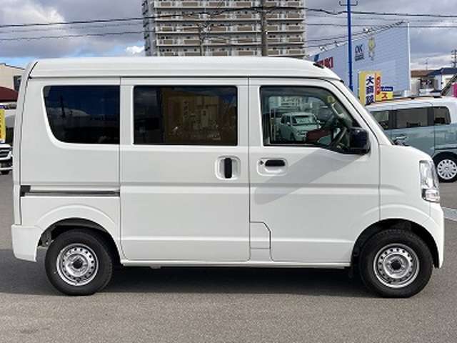 当店中古車は比較的状態の良い車を厳選しております。