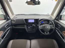 【インパネ全体】全方位で視界が広く、高い目線で運転もしやすいです！◆ご来店予約受付中！無料の来店予約は【来店予約をする】ボタンから！◆