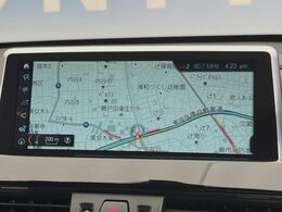 ●純正ナビ:一体感のあるナビは、高級感ある車内を演出してくれます。オーディオ機能も充実しておりますので、運転もより楽しめます♪