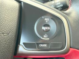 【クルーズコントロール】高速道路もラクラク走行。アクセルを離しても一定速度で走行ができ、長距離運転時の負担を軽減！加速・減速も簡単なスイッチ操作で調整できます。