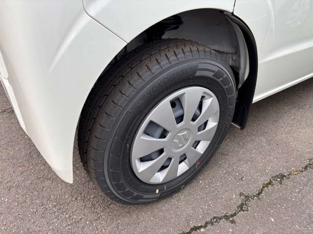 ☆お車についた傷やヘコミ、事故の修理もハヤシにお任せください。自社鈑金工場で修理ができますの安心です☆