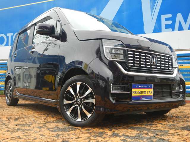 車の右ななめ下の画像です。