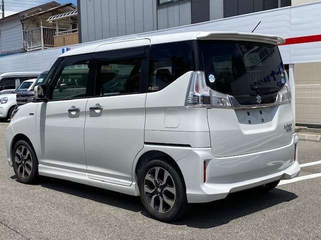 自動車保険もお任せください。現在ご加入の保険を診断させていただきお客様に合った保険をご提案させていただきます。