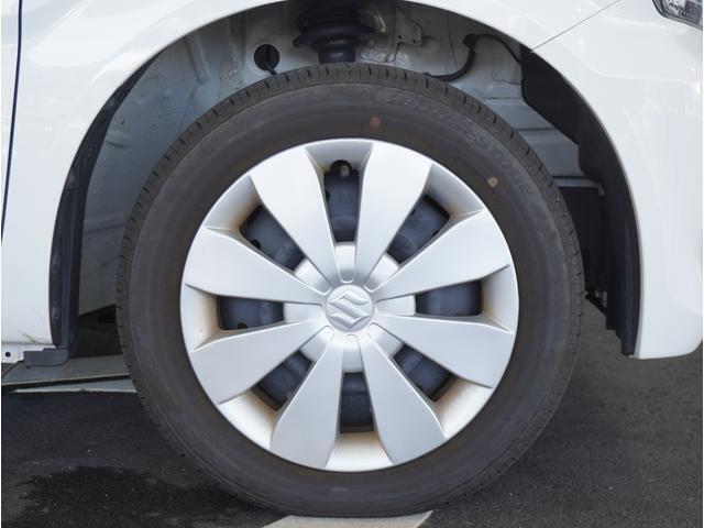 【ホイールキャップ】車に良く似合う純正ホイールキャップが装備されています。ノーマルタイヤ、スタッドレスタイヤもスズキ自販島根にお任せください。