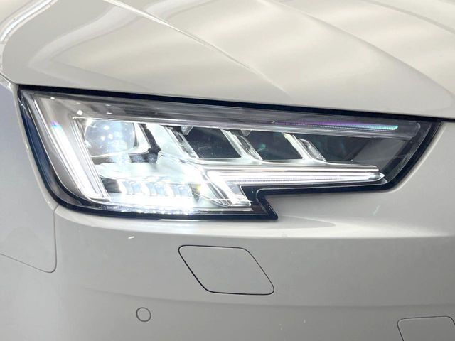 ●LEDハイビームが多数独立で存在し、ハイビーム時に対向車や前方を走る車の部分をロービームに切り替えが可能！！シーケンシャルウインカーも装備！！