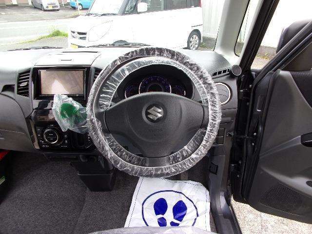 当社は全車に外装・内装クリーニング済み！！外装の磨きと室内クリーニングを施したお車です。ピカピカのお車を是非店頭でご確認下さい。