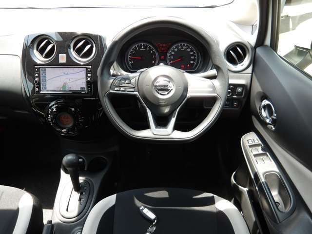 操作しやすい運転席で快適ドライブ。