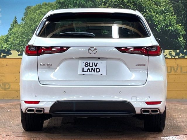 安心の最長10年・走行無制限保証（有償）をご用意。保証内容も充実はもちろん、無料点検＆オイル交換や、年中無休の全国・24時間ロードサービスも付帯されておりますのでご安心下さい。