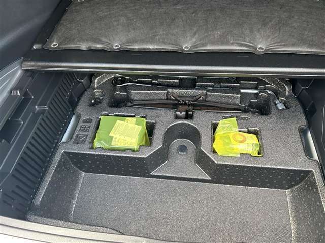 タイヤパンク修理キット付きです☆