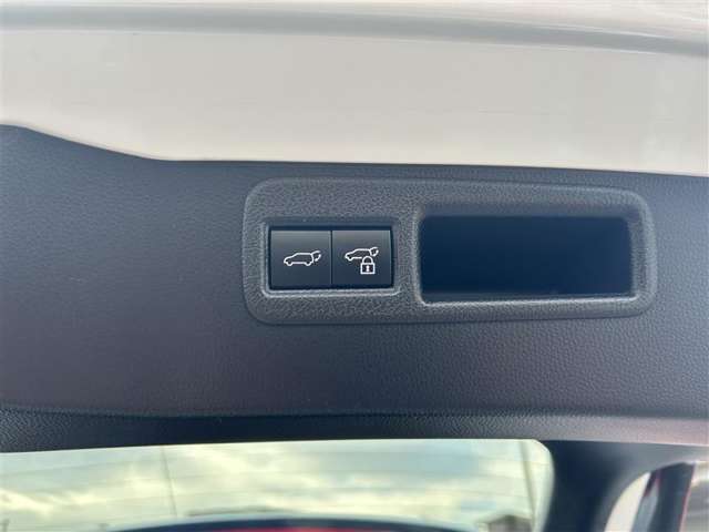 パワーバックドア付きです☆