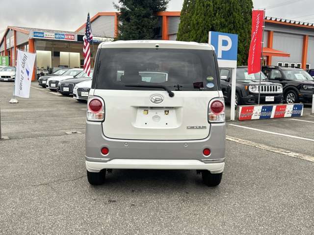 弊社の諸費用は登録時の税金・登録諸費用が含まれております。また、点検整備費用も車両価格に含まれておりますので、総額表示価格だけで乗り出せます。詳しくはスタッフまでお問い合わせください。