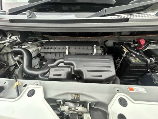 弊社の熟練のメカニックが法定整備をいたします。ご購入後のアフターサポートもお任せください。