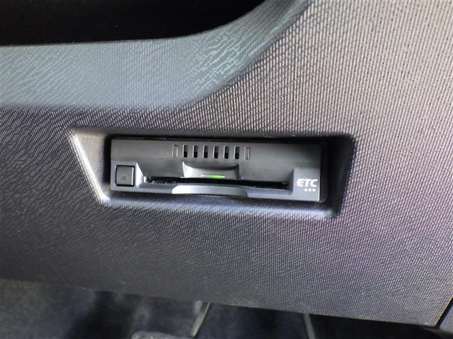 せっかく見つけたお気に入りの1台を遠いからとあきらめてほしくない！遠方でも陸送納車承れます。