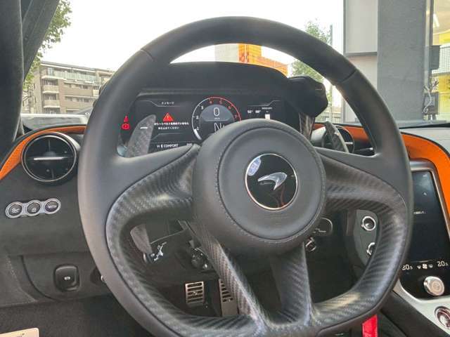 車種に寄りますがアクティブクルーズコントロール◆アクティブクルーズコントロールは、ドライバーが設定した速度をベースに、先行車との車間距離を維持しながら自動で加減速を行い、高速走行をサポートします◆