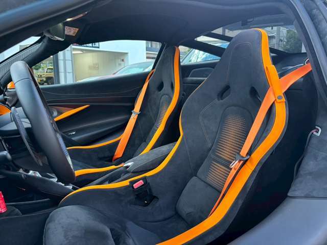 ◆ハイクオリティーな中古車をお探しなら、SANKO AIR PORT『 プレミアムカーを神戸支店 』へぜひ！皆様のご来店・お問合せをお待ちしております！！◆サンコーエアポート神戸本店　TEL：078-803-8345