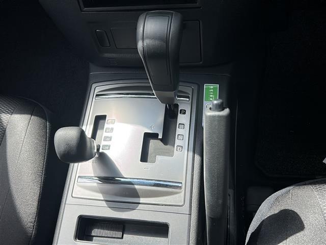 店舗にて現車の確認もいただけますので、お電話で在庫のご確認の上是非ご来店くださいませ。
