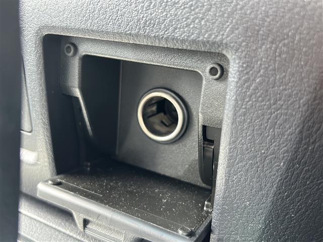 店舗にて現車の確認もいただけますので、お電話で在庫のご確認の上是非ご来店くださいませ。