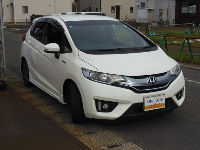 ★展示車は、主に関東、関西方面のオークション会場から、錆や腐食の少ない、メンテナンスノート（保証書）付の厳選した車両をメインに展示しております。