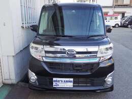 ワンズアームズのスタッフは国家資格整備士です。自社整備工場完備で、仕入れから販売、買取、修理、アフターフォローまで国家資格整備士が行い、良質安心な車両を安価にご提供出来るよう、日々、努力しております。