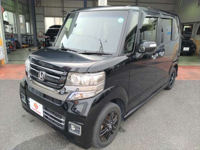 こちらのお車は修復歴があります。軽度の修復であり、現在は綺麗に修理されています。詳しい内容はお問い合わせください。