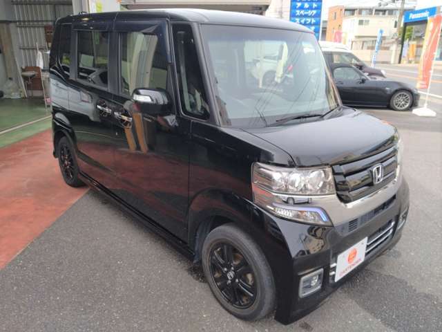 こちらのお車は修復歴があります。軽度の修復であり、現在は綺麗に修理されています。詳しい内容はお問い合わせください。