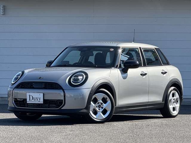 掲載車両以外にも対応可能です。ご希望のボディーカラー、グレード、装備やオプションをお聞かせ下さいませ。