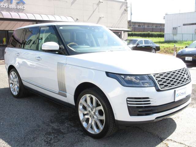 エンジンの細部まで点検をし、オイル漏れ等がないかの確認をしてからの納車になります。全車試乗をし、エンジン、ミッション、足回りを確認してからの展示になりますのでご安心ください。