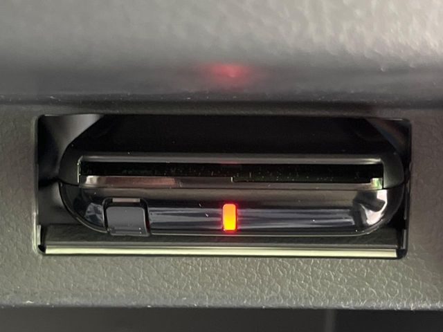 【ETC】高速道路の料金所をストレスなく通過！話題のスポットやサービスエリアに多い「スマートIC」利用時は必須のアイテムです。当店でセットアップを実施、ご納車当日からすぐにご利用いただけます！