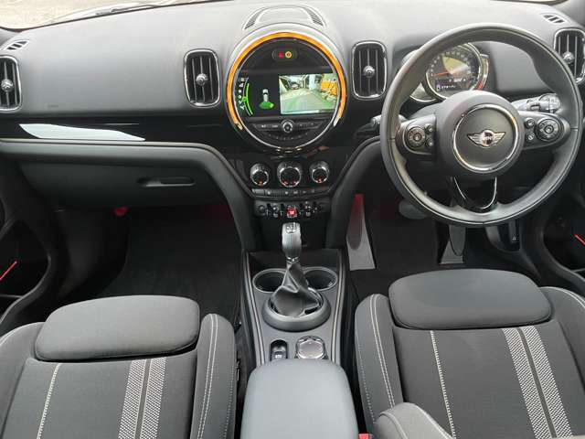 ご納得いくまでご覧ください！お気軽にご来店お待ちしております♪