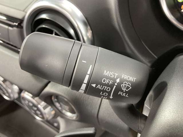 【運転席操作部】快適なドライブを楽しむための機能が装備されています！運転席から触れるので、使いやすいです！除菌プランいれていただくと、さらに清潔で安心していただけます！