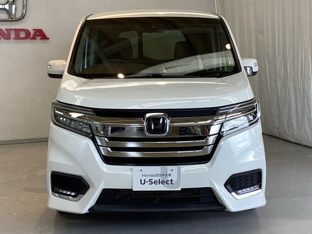 【Honda認定中古車 U-Select】　エンジン、オーディオやカーナビ(社外品は除く）に至るまで保証をお付け致します。全国のホンダディーラーで保証と整備が受けられます。